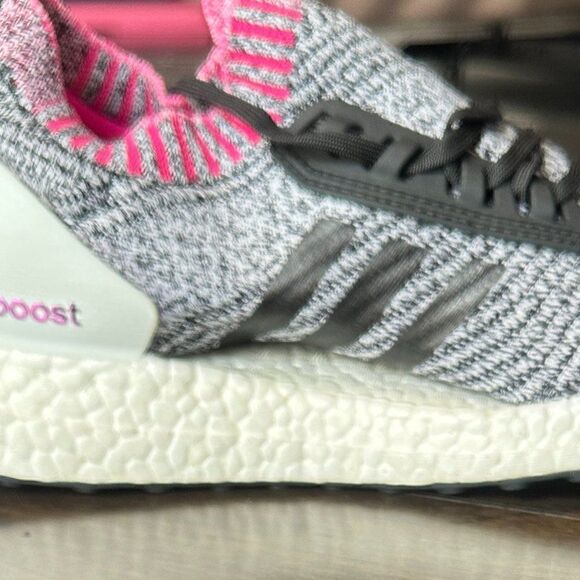 NWT Adidas UltraBoost X - Size 9.5 Grey/White/Black with Pink Accents - Picture 5 of 6